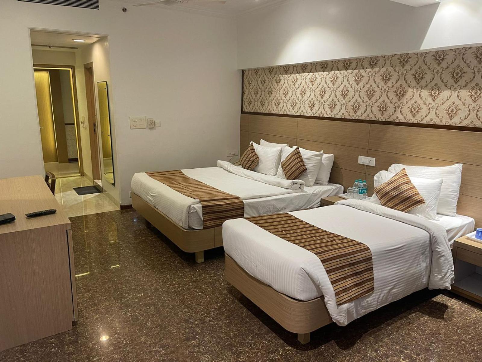 Hotel Amer Green'S Bhopal Eksteriør billede