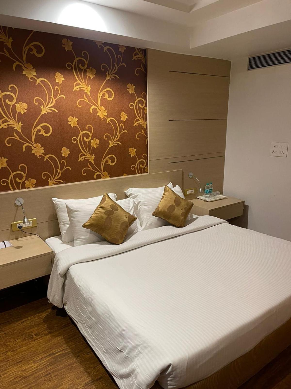Hotel Amer Green'S Bhopal Eksteriør billede
