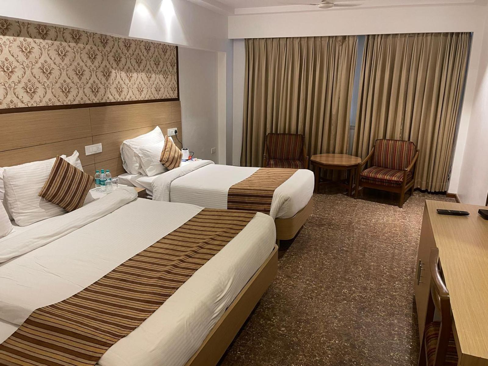 Hotel Amer Green'S Bhopal Eksteriør billede