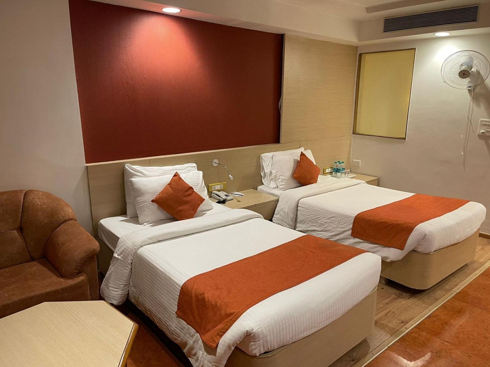 Hotel Amer Green'S Bhopal Eksteriør billede